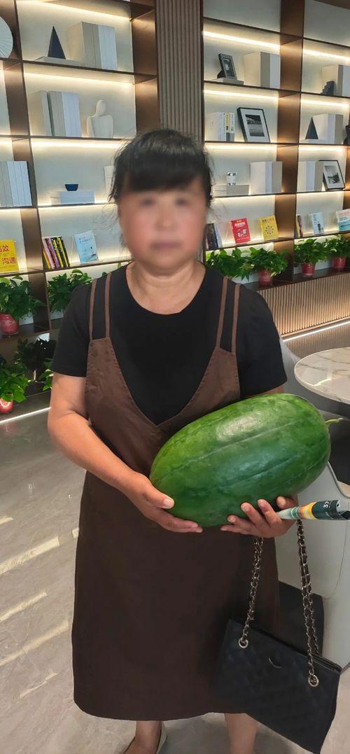 热门大瓜有哪些,揭秘明星幕后故事